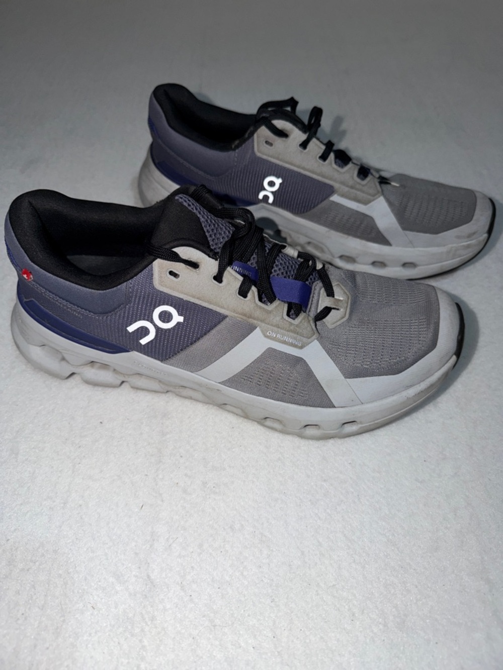 On Running Cloud T  Gray Athletic Sneakers 9.5